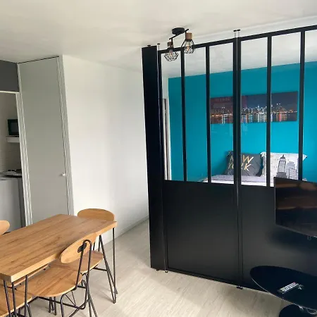 Grand Lumineux Memorial كان